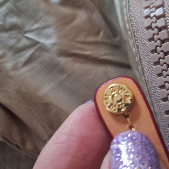 MZ Wallace pouhces - Picture 4 of 5